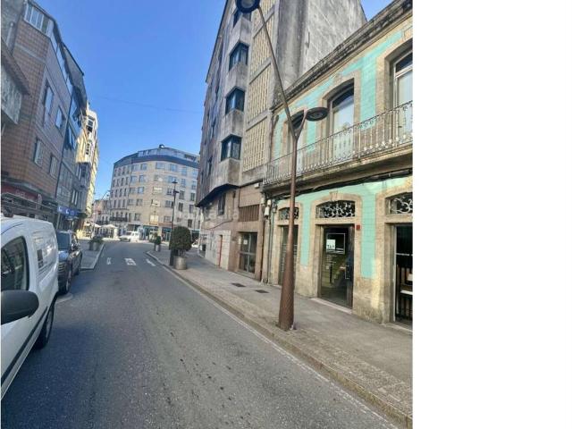 Casa en venta en Porriño O. Casa para reformar con terreno hacia Cª Ramiranes y Cª Estación. Ideal para edificio de 4 plantas. Casas Porriño.