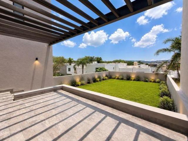 Casa en VENTA en Porta Fontana con Jardín