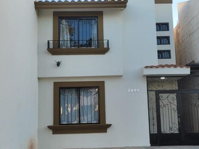 CASA EN VENTA EN PORTABELO