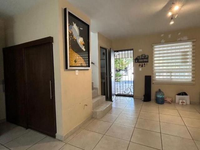 Casa en venta en Portal de Aragón