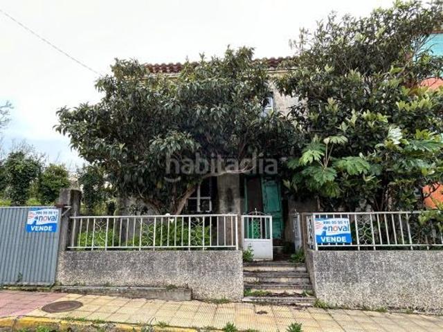 Casa en venta en Porto do Son. Casa de piedra para restaurar en Xuño. Casas Porto do.