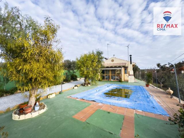 Casa en venta en Pozo Alcón. CASA DE CAMPO CON PISCINA EN POZO ALCON. Casas Pozo.