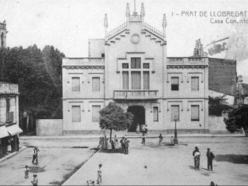 Casa en venta en Prat de Llobregat El, Centre. TERRERO CON EDIFICACIÓN ANTIGUA. Casas Prat de Llobregat.