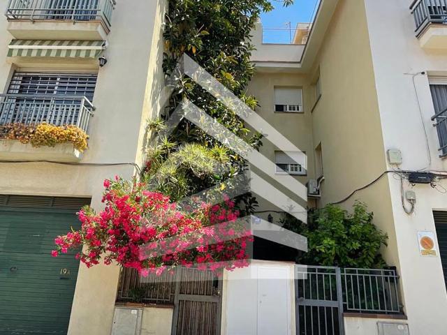 Casa en venta en Prat de Llobregat El, Centre. Casas Prat de Llobregat.