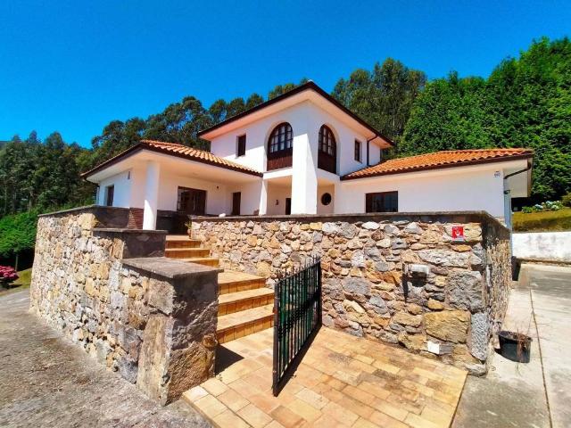 Casa en Venta en Pravia