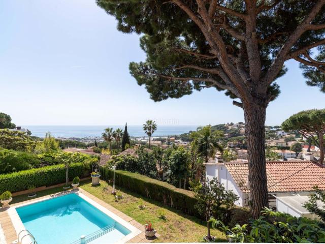Casa en venta en Premià de Dalt. Zona Premium amb vistes al Mar. Casas Premià de.
