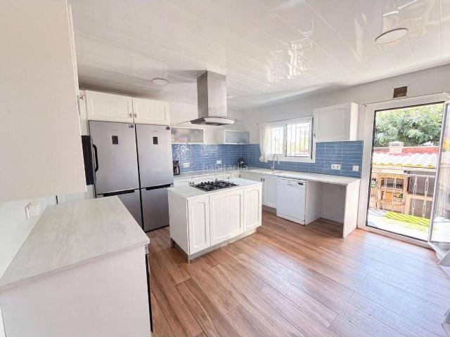 Casa en venta en Premià de Mar, Centre Nucli Antic. Casa independiente en el centro de Premià de Mar. Casas Premià de.