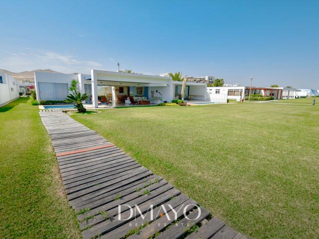 Casa en venta en PRIMERA FILA en Playa del Golf Asia con 4 dormitorios
