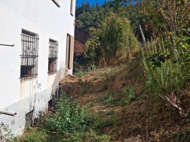 Casa en venta en Priaranza del Bierzo. Gran oportunidad Casa en Santalla con 8 habitaciones. Casas Priaranza del.