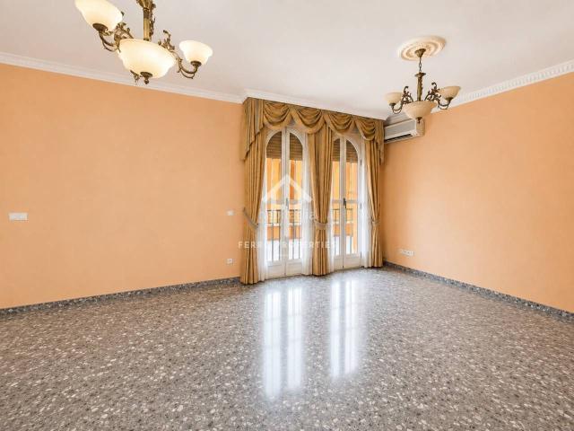 Casa en venta en Priego de Córdoba. AMPLIA VIVIENDA DE DOS PLANTAS CON COCHERA, TRASTERO Y TERRAZAPATIO EN PRIEGO DE CÓRDOBA. Casas Priego de.
