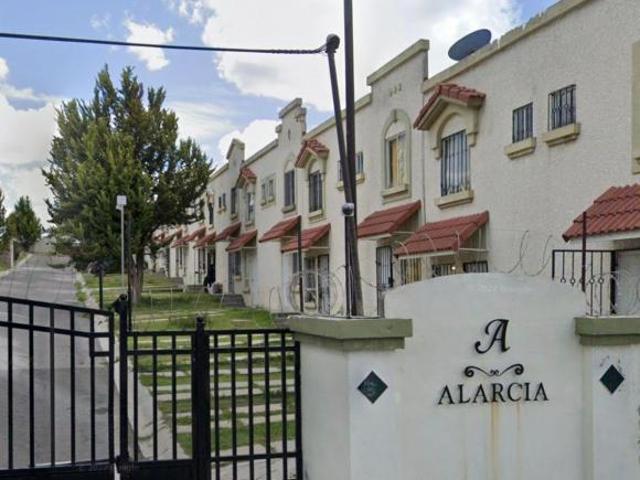 Casa en venta en Priv. Alarcia, Urbi Villa del Rey, Huehuetoca Estado de México CL