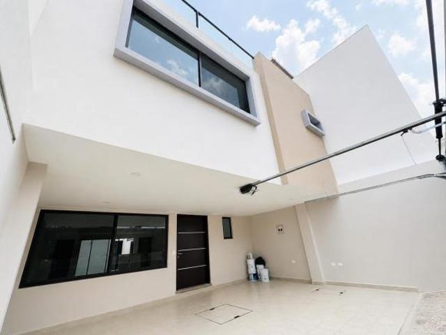 Casa en venta en Priv. de Sofía, Fraccionamiento Monte Magno, Xalapa