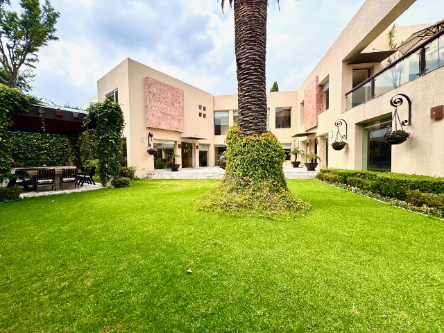 CASA EN VENTA EN PRIV. DENTRO DEL FRACC. LOMAS COUNTRY CLUB HUIXQUILUCAN