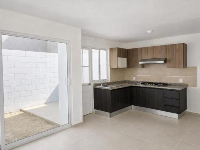 Casa en venta en privada con alberca en San Juan del Río