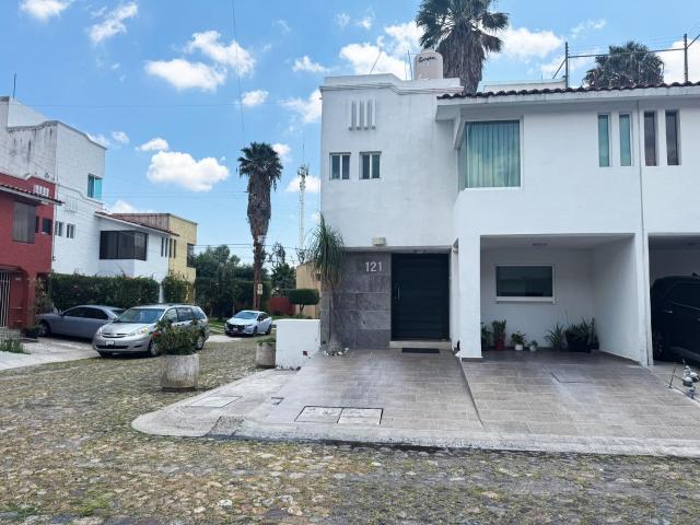 CASA EN VENTA EN PRIVADA A 3 MINUTOS DE PLAZA MAYOR BOSQUES DEL CAMPESTRE LE?N GTO
