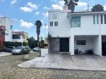 CASA EN VENTA EN PRIVADA A 3 MINUTOS DE PLAZA MAYOR BOSQUES DEL CAMPESTRE LEÓN GTO