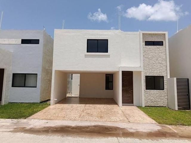 CASA EN VENTA EN PRIVADA AL NORTE DE MÉRIDA | CHOLUL