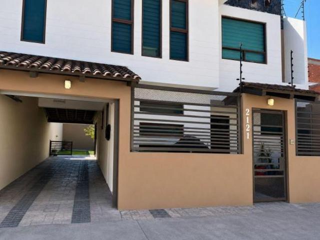CASA EN VENTA EN PRIVADA DE LA CRUZ SAN SALVADOR TIZATLALLI METEPEC