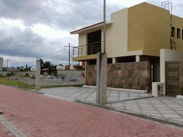 CASA EN VENTA EN PRIVADA EMILIANO ZAPATA SAN SALVADOR TIZATLALLI METEPEC MÉXICO