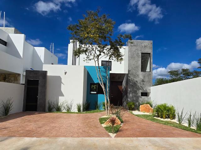 CASA EN VENTA EN PRIVADA EN CONKAL I 3 HAB