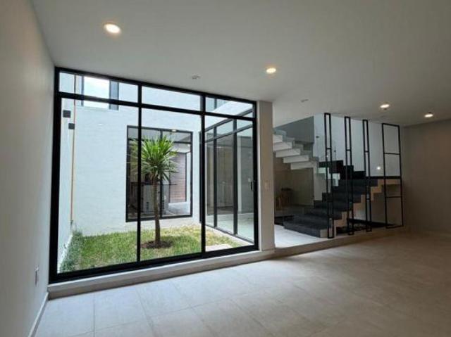 Casa en venta en privada frente al colegio Las Torres siglo XXI y Explanada Pachuca 3 habitaciones
