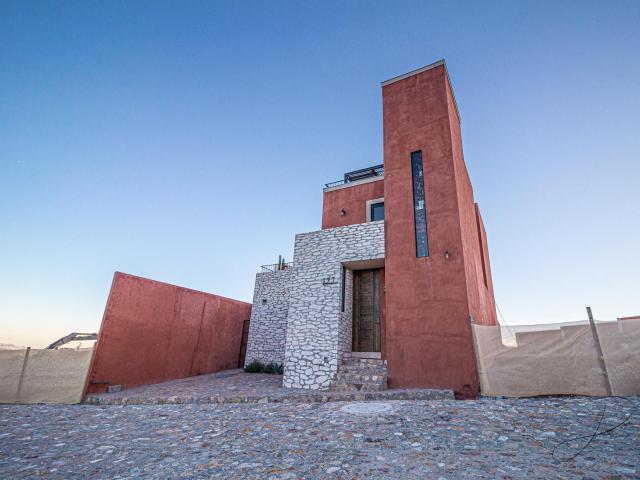 CASA EN VENTA EN PRIVADA LA JOYA, MINERAL DE POZOS. EXCELENTE PARA RETIRO