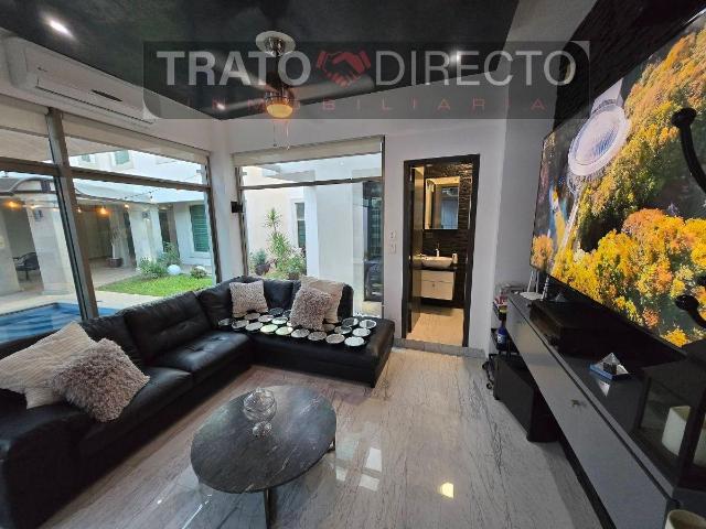 Casa en VENTA en: privada Mediterraneo Vista Hermosa
