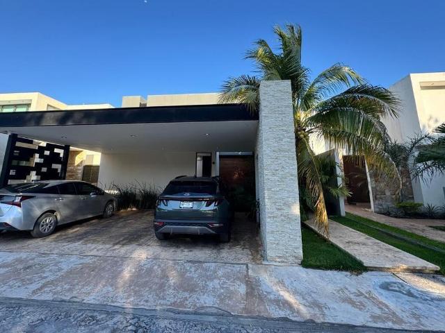 Casa en Venta en Privada Punta Lomas, Merida Yucatan