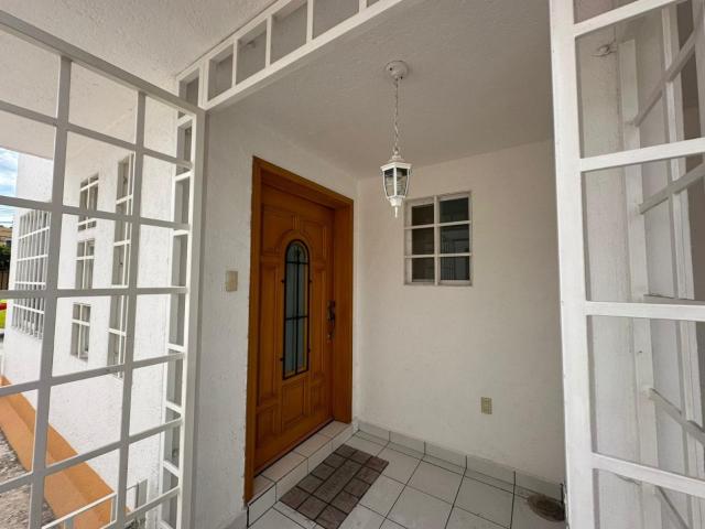Casa en Venta en Privada, Quer?taro ? A 3 Min. del Tec de Monterrey, Oportunidad de Inversi?n