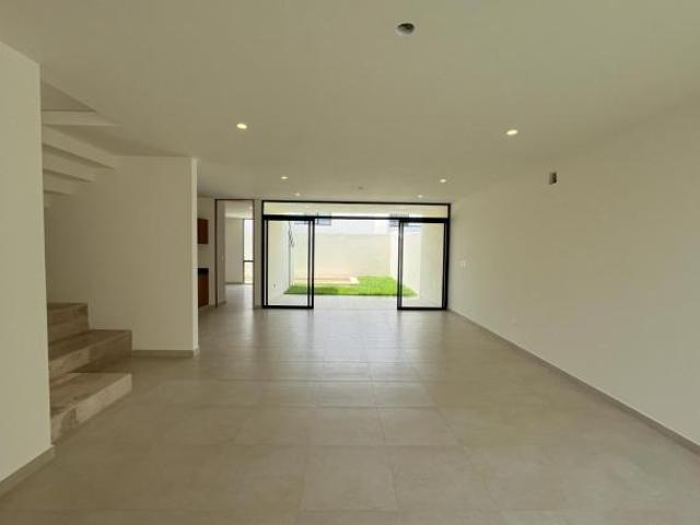 Casa en Venta en Privada Residencial Parque Natura en Cholul, Mérida