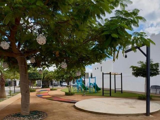 CASA EN VENTA EN PRIVADA TERRACOTA