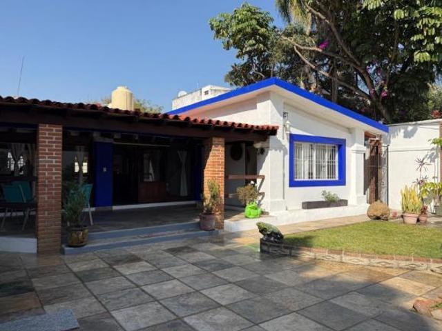 Casa en venta en privada, ubicada en Vista Hermosa