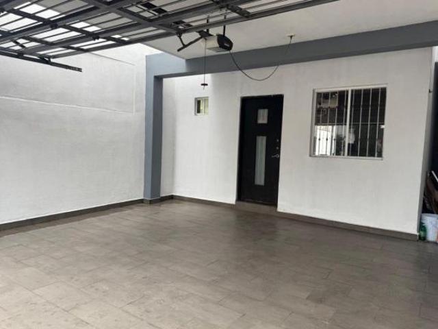 CASA EN VENTA EN PRIVADAS DEL ÁNGEL ESCOBEDO ZONA PRIVADAS DE ANAHUAC FRENTE A PARQUE