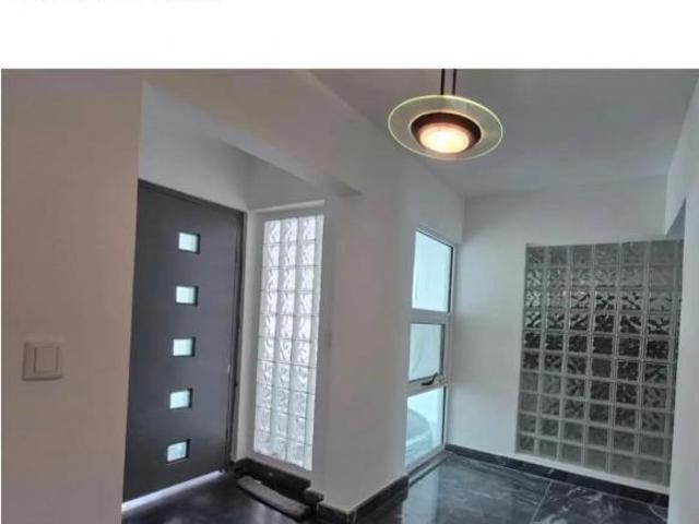 Casa en Venta en Privadas la Huasteca, Santa Catarina, Nuevo León