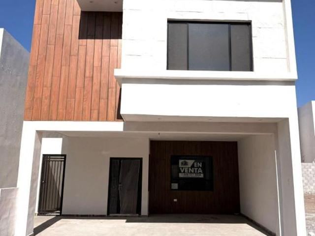 Casa en venta en Privanzas Mirasierra
