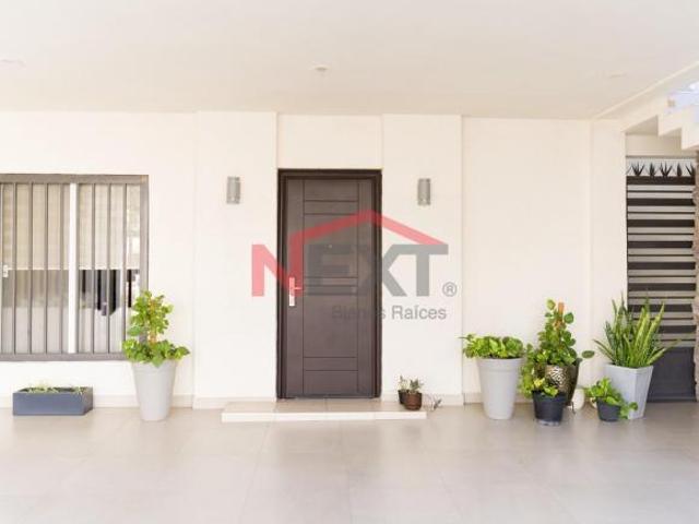 CASA EN VENTA EN PROVINCIAS RESIDENCIAL