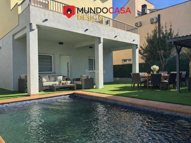 Casa en venta en Quart. CASA UNIFAMILIAR CON PISCINA Y JARDÍN EN QUART 360 M Y ESPACIOS PARA DISFRUTAR. Casas.