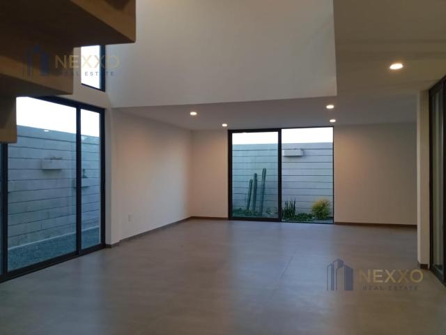 Casa en VENTA en Quer?taro ?Fraccionamiento Mallorca Residencial, Privada con alberca!