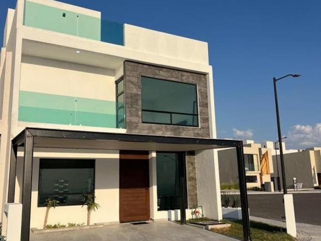 CASA EN VENTA EN QUERÉTARO