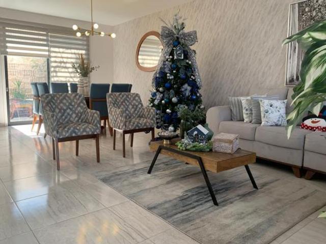 Casa en Venta en Querétaro ¡Con Recámara en Planta Baja!