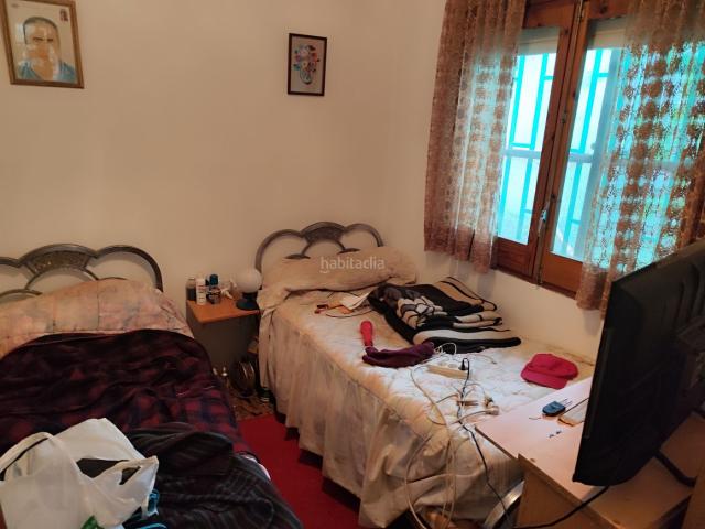 Casa en venta en Querol. Conjunto de 4 terrenos con casita, almacenes y espectaculares vistas a la montaña. Casas.