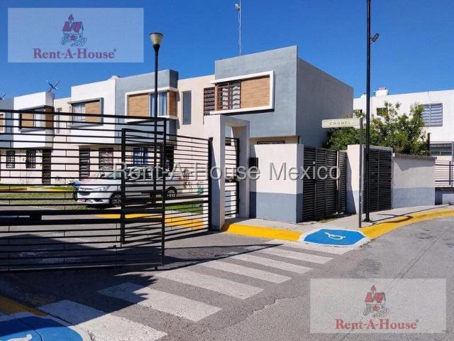 Casa en Venta en Quinta Versalles, Tecamac JL 26 3152