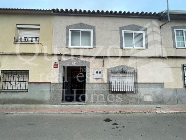 Casa en venta en Quintanar de la Orden. En venta amplia casa en Quintanar de la Orden, Toledo. Casas Quintanar de la.