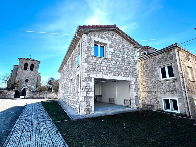 Casa en venta en Quintanilla Vivar. OBRA NUEVA A ESTRENAR. Casas Quintanilla.