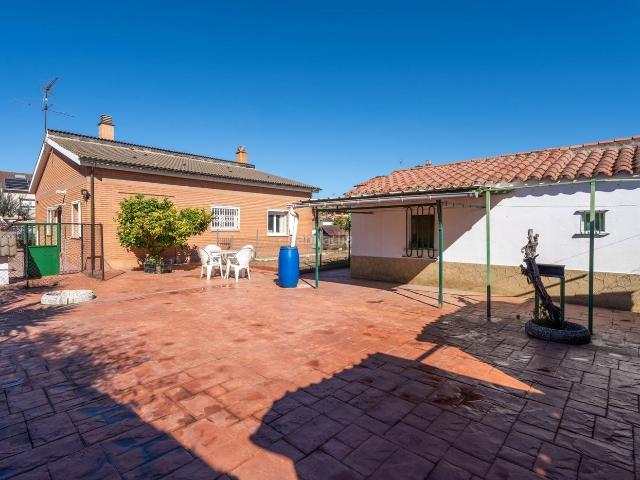 Casa en venta en Rubí, Ca n´Oriol. AMPLIA CASA UNIFAMILIAR A RUBÍ. Casas.