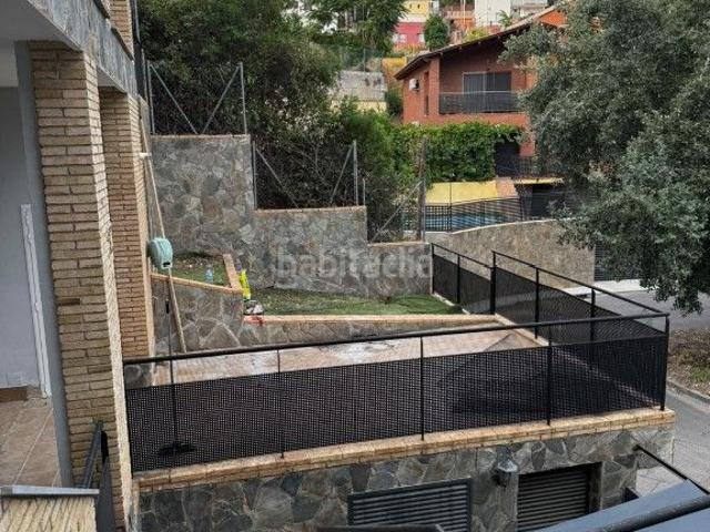 Casa en venta en Rubí, Castellnou Can Mir Can Solà. casa seminueva. Casas.