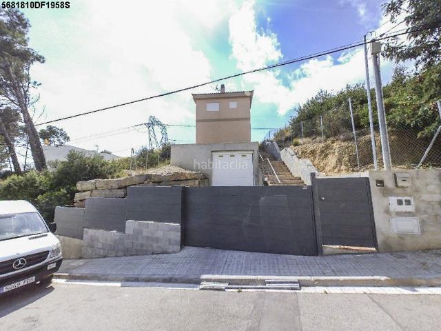 Casa en venta en Rubí, Castellnou Can Mir Can Solà. Espectacular casa unifamiliar aislada con parcela de 740 m en Can Barceló, Rubí. Casas.