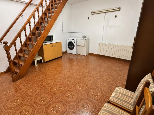 Casa en venta en Rubí, Centre. CASA CANTONERA CENTRO RUBÍ CON GARAJE Y ASCENSOR. Casas.
