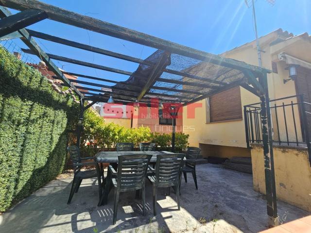 Casa en venta en Rubí, Els Avets Can Serrafossà Ximelis. Casa unifamiliar amb jardí en dues parcelles: habitatge + parcella edificable amb un gran potencial. Casas.