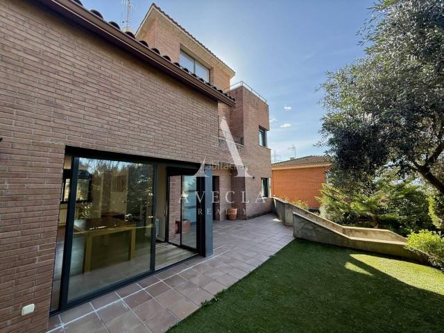 Casa en venta en Rubí, Els Avets Can Serrafossà Ximelis. Casa Independiente en Venta en Rubí. Casas.